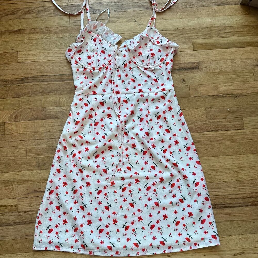 NWT Princess Polly White Mini Dress Dainty Red Flower Print with Ruffles - Size